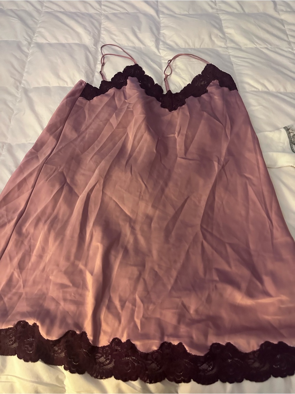 Vintage silky feel  Mauve Lace Trim Chemise - Women's Intimates nitie
